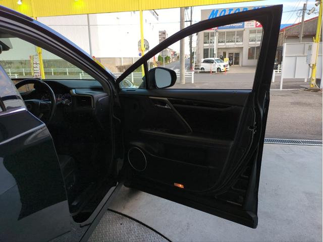 ＲＸ ＲＸ２００ｔ　衝突軽減装置　追従クルコン　純正ナビ　電動リアゲート　ＥＴＣ２．０　レーンアシスト　バック・サイドカメラ　電動シート　ハーフレザーシート　ＬＥＤライト　ターボ　ＢＴオーディオ　ＵＳＢ接続　純正アルミ（39枚目）