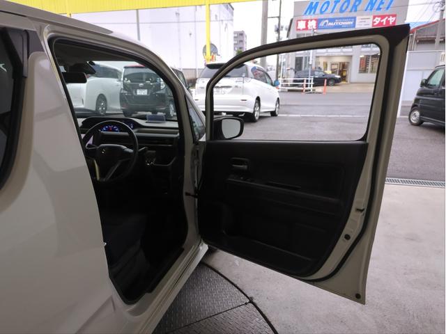 ワゴンＲ ハイブリッドＦＺ　セーフティＰＫＧ　衝突軽減装置　車線逸脱警報　社外ナビ　バックカメラ　シートヒーター　ＬＥＤライト　オートライト　純正アルミ　ＥＴＣ　アイドリングストップ　ベンチシート　プッシュスタート（32枚目）