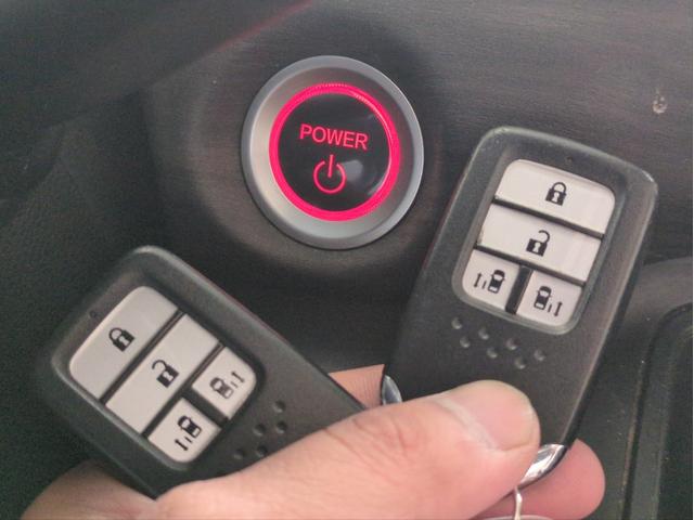 フリードハイブリッド ハイブリッド・Ｇホンダセンシング　両側電動スライド　Ｂカメラ　衝突軽減ブレーキ　ＳＤナビ　追従クルコン　レーンアシスト　後席モニター　ＬＥＤライト　オ－トライト　純正アルミ　ＥＴＣ　ドラレコ　ＢＴオーディオ　ＵＳＢ接続（19枚目）