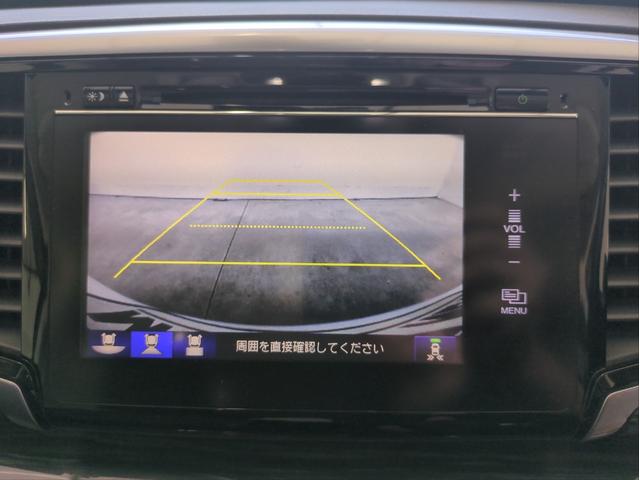 オデッセイ アブソルート・ＥＸ　衝突軽減Ｂ　両側電動ＳＤ　後席モニター　ＢＳＭ　バックカメラ　電動シート　ハーフレザーシート　オットマン　純正ナビ　ＢＴ・ＵＳＢ接続　ＬＥＤライト　ＡＦＳ　クルコン　ＥＴＣ　ドラレコ　パドルシフト（16枚目）