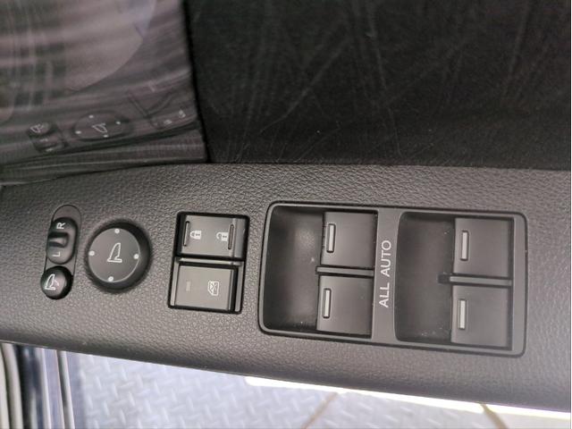 オデッセイ アブソルート・ＥＸ　衝突軽減Ｂ　両側電動ＳＤ　後席モニター　ＢＳＭ　バックカメラ　電動シート　ハーフレザーシート　オットマン　純正ナビ　ＢＴ・ＵＳＢ接続　ＬＥＤライト　ＡＦＳ　クルコン　ＥＴＣ　ドラレコ　パドルシフト（41枚目）