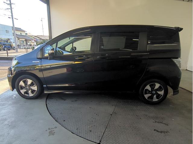 HONDA FREED SPIKE HYBRID JUST SELECTION