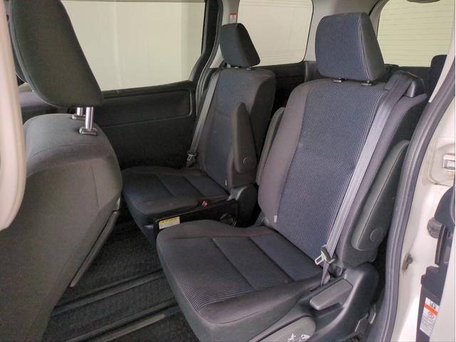 ヴォクシー X メモリーナビ 両側スライド 衝突軽減ブレーキ バックカメラ オートクルコン オートHB 後席モニター LEDライト オートライト ドラレコ ETC BT接続 ステアリモコン Aストップ Pスタート(10枚目)