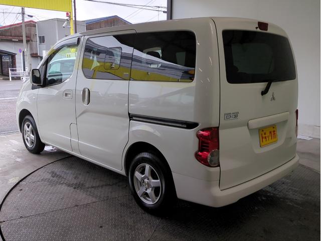 MITSUBISHI DELICA D:3 G