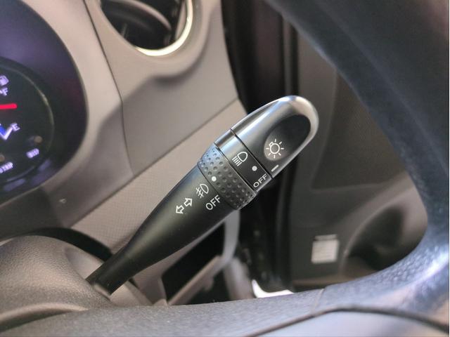 タントエグゼ カスタムG HIDライト Fフォグライト USB接続 CD再生 ミュージックプレイヤー接続 フルフラットシート スマートキー 電動格納ミラー 盗難防止システム アイドリングストップ 純正アルミ(27枚目)