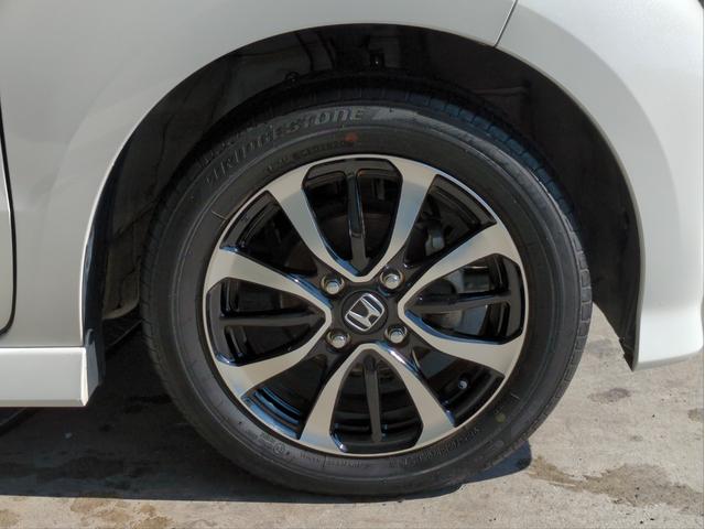 N-BOXカスタム G・Lホンダセンシング 衝突軽減装置 両側電動スライド 社外ナビ 追従クルコン レーンアシスト バックカメラ シートヒーター LEDライト BTオーディオ USB接続 純正アルミ ドラレコ ETC アイドリングストップ(23枚目)