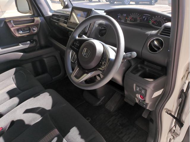 N-BOXカスタム G・Lホンダセンシング 衝突軽減装置 両側電動スライド 社外ナビ 追従クルコン レーンアシスト バックカメラ シートヒーター LEDライト BTオーディオ USB接続 純正アルミ ドラレコ ETC アイドリングストップ(24枚目)