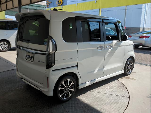 N-BOXカスタム G・Lホンダセンシング 衝突軽減装置 両側電動スライド 社外ナビ 追従クルコン レーンアシスト バックカメラ シートヒーター LEDライト BTオーディオ USB接続 純正アルミ ドラレコ ETC アイドリングストップ(43枚目)