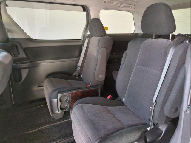 アルファード 240S 両側電動スライド 純正HDDナビ 全周囲カメラ 障害物センサー Wエアコン HIDライト オートライト 純正アルミ BT接続 ステアリモコン バックカメラ CD/DVD再生 フルセグTV オットマン(10枚目)