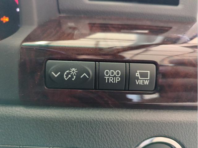 アルファード 240S 両側電動スライド 純正HDDナビ 全周囲カメラ 障害物センサー Wエアコン HIDライト オートライト 純正アルミ BT接続 ステアリモコン バックカメラ CD/DVD再生 フルセグTV オットマン(38枚目)