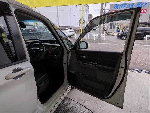 フリード＋ハイブリッド ハイブリッドＧ・ホンダセンシング　両側電動スライド　衝突軽減ブレーキ　バックカメラ　追従クルコン　メモリーナビ　ＥＴＣ　ＬＥＤライト　オ－トライト　純正アルミ　Ａストップ　Ｐスタート　ＣＤ　ＤＶＤ再生　ＢＴオーディオ　ステアリモコン（33枚目）