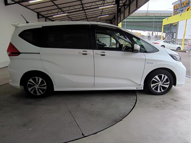 フリード＋ハイブリッド ハイブリッドＧ・ホンダセンシング　両側電動スライド　衝突軽減ブレーキ　バックカメラ　追従クルコン　メモリーナビ　ＥＴＣ　ＬＥＤライト　オ－トライト　純正アルミ　Ａストップ　Ｐスタート　ＣＤ　ＤＶＤ再生　ＢＴオーディオ　ステアリモコン（38枚目）