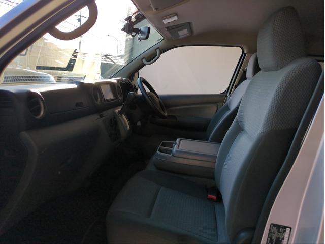 ＮＶ３５０キャラバンバン ロングＤＸターボ　メモリーナビ　ＢＴオーディオ　バックカメラ　ＥＴＣ　キーレス　両側スライドドア　衝突軽減ブレーキ　ドライブレコーダー　ディーゼル車　６人乗り　レンタアップ　ＵＳＢ端子　ベンチシート（9枚目）