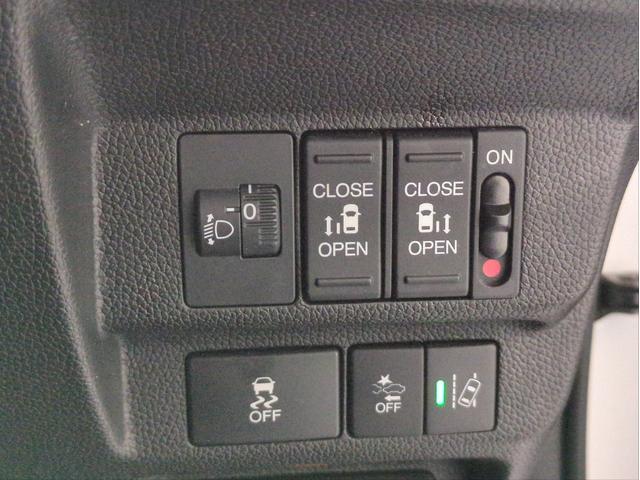 フリード＋ Ｇ・ホンダセンシング　両側電動スライド　衝突軽減ブレーキ　バックカメラ　レーンキープ　追従クルコン　ディスプレイオーディオ　ＥＴＣ　オートライト　スマートキー　ステアリモコン　Ｐスタート　Ａストップ　ＣＤ再生　ＵＳＢ接続（17枚目）