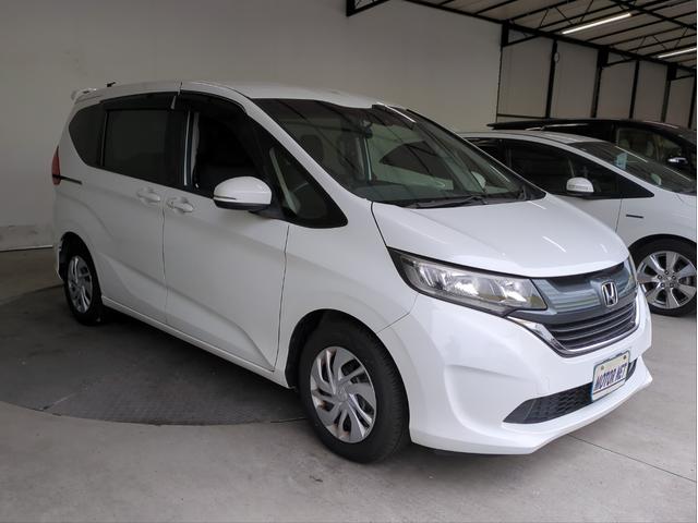 フリード＋ Ｇ・ホンダセンシング　両側電動スライド　衝突軽減ブレーキ　バックカメラ　レーンキープ　追従クルコン　ディスプレイオーディオ　ＥＴＣ　オートライト　スマートキー　ステアリモコン　Ｐスタート　Ａストップ　ＣＤ再生　ＵＳＢ接続（19枚目）