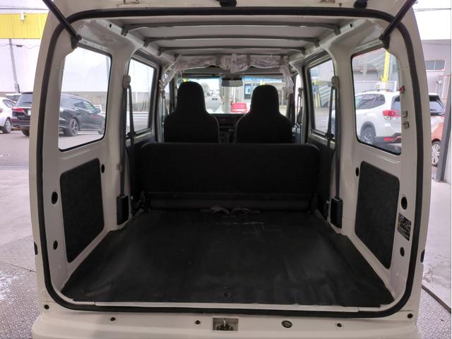 ハイゼットカーゴ スペシャルＳＡＩＩＩ　両側スライド　衝突軽減ブレーキ　アイドリングストップ　オ－トマチックＨＢ　キーレス　ＡＢＳ　ＥＳＣ　エアコンク－ラ－　衝突安全ボディ　パワーウィンドウ　パワーステアリング　フロアマット（11枚目）