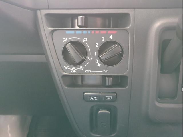 ハイゼットカーゴ スペシャルＳＡＩＩＩ　両側スライド　衝突軽減ブレーキ　アイドリングストップ　オ－トマチックＨＢ　キーレス　ＡＢＳ　ＥＳＣ　エアコンク－ラ－　衝突安全ボディ　パワーウィンドウ　パワーステアリング　フロアマット（26枚目）