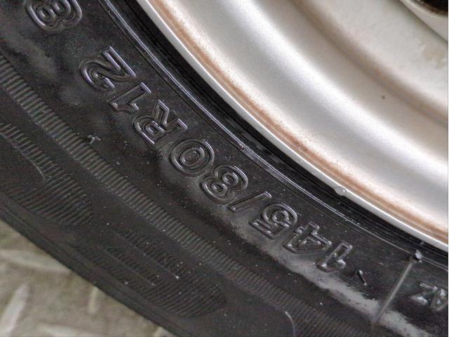 ハイゼットカーゴ スペシャルＳＡＩＩＩ　両側スライド　衝突軽減ブレーキ　アイドリングストップ　オ－トマチックＨＢ　キーレス　ＡＢＳ　ＥＳＣ　エアコンク－ラ－　衝突安全ボディ　パワーウィンドウ　パワーステアリング　フロアマット（42枚目）