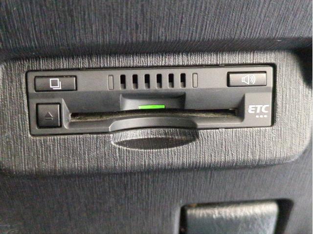 プリウスアルファ S SDナビ オートライト BT接続 ETC 純正アルミ ステアリモコン フルセグTV CD/DVD再生 フロアマット Pスタート スマートキー Aストップ Fフォグランプ(16枚目)