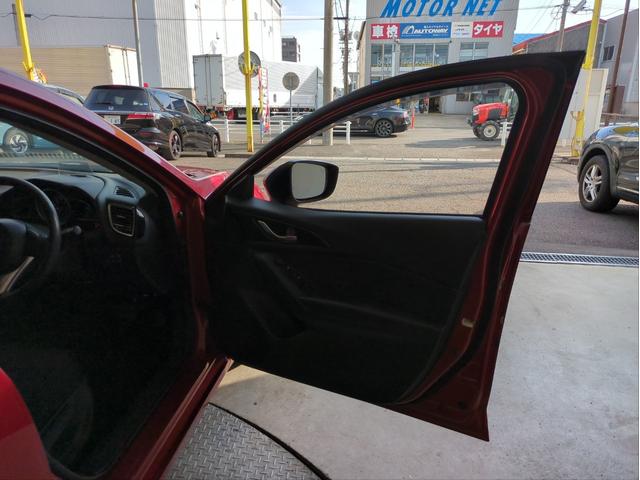 【車輌状態をわかりやすく！】入庫した車は整備士、営業スタッフにより入念にチェックしております。チェックした内容や搭載装備等は全車『車輌状態シート』を掲示してどなたでもご覧頂けるようにしております。