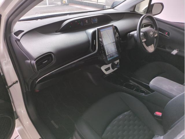 プリウスPHV Sナビパッケージ 衝突軽減装置 追従クルコン 純正ナビ バックカメラ レーンアシスト BTオーディオ USB接続 LEDライト ドラレコ ETC2.0 ワンオーナー車 純正アルミ オートハイビーム Fフォグランプ(8枚目)