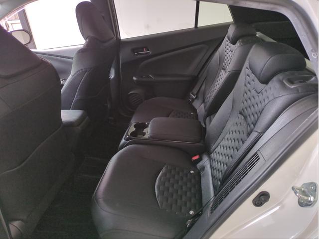 プリウスPHV Sナビパッケージ 衝突軽減装置 追従クルコン 純正ナビ バックカメラ レーンアシスト BTオーディオ USB接続 LEDライト ドラレコ ETC2.0 ワンオーナー車 純正アルミ オートハイビーム Fフォグランプ(10枚目)