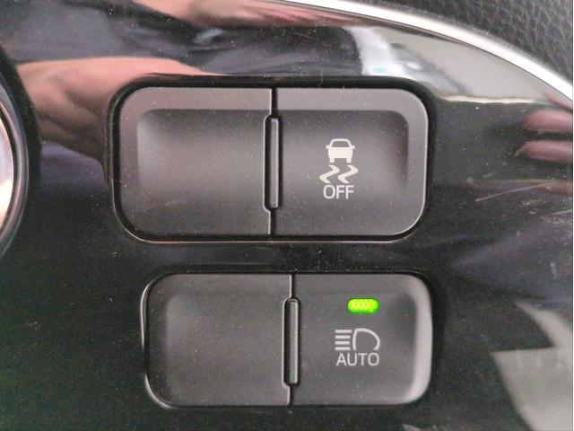 プリウスPHV Sナビパッケージ 衝突軽減装置 追従クルコン 純正ナビ バックカメラ レーンアシスト BTオーディオ USB接続 LEDライト ドラレコ ETC2.0 ワンオーナー車 純正アルミ オートハイビーム Fフォグランプ(18枚目)