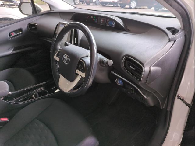 プリウスPHV Sナビパッケージ 衝突軽減装置 追従クルコン 純正ナビ バックカメラ レーンアシスト BTオーディオ USB接続 LEDライト ドラレコ ETC2.0 ワンオーナー車 純正アルミ オートハイビーム Fフォグランプ(24枚目)