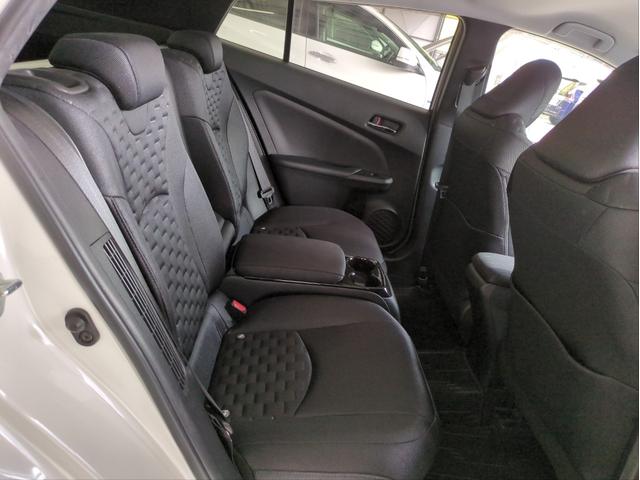 プリウスPHV Sナビパッケージ 衝突軽減装置 追従クルコン 純正ナビ バックカメラ レーンアシスト BTオーディオ USB接続 LEDライト ドラレコ ETC2.0 ワンオーナー車 純正アルミ オートハイビーム Fフォグランプ(26枚目)