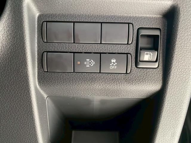 キャラバン ロンググランドプレミアムGX マイチェン後モデル!登録済み未使用車!全方位運転支援システム 全周囲カメラ 障害物センサー リヤクーラー・ヒーター コンフォートフラッシャー 半革シート LEDヘッド/フォグ オートHB 両側スライド(16枚目)