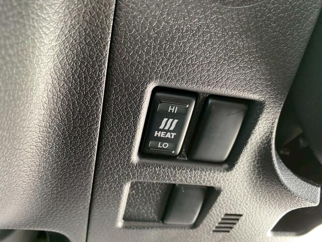 キャラバン ロンググランドプレミアムGX マイチェン後モデル!登録済み未使用車!全方位運転支援システム 全周囲カメラ 障害物センサー リヤクーラー・ヒーター コンフォートフラッシャー 半革シート LEDヘッド/フォグ オートHB 両側スライド(31枚目)