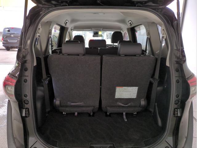 シエンタ ハイブリッドＧ　クエロ　両側電動スライド　衝突軽減ブレーキ　バックカメラ　クリアランスソナー　ＳＤナビ　オートクルコン　ＬＥＤライト　オートライト　ＥＴＣ　社外アルミ　ＢＴオーディオ　ハーフレザー　Ａストップ　Ｐスタート（11枚目）