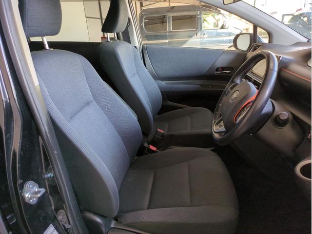 シエンタ Ｇ　両側電動スライド　衝突軽減装置　社外ナビ　車線逸脱警報　バックカメラ　７人乗り　３列シート　ドラレコ　ＥＴＣ　ＣＤ・ＤＶＤ再生　フルセグＴＶ　アイドリングストップ（25枚目）