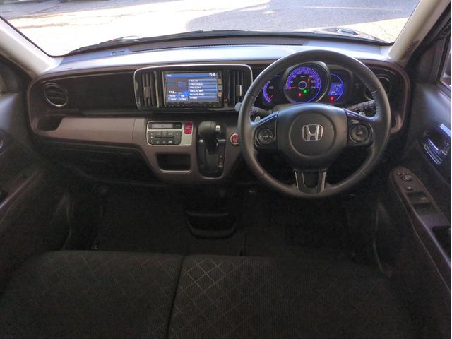 Ｎ－ＯＮＥ プレミアム　ツアラー・Ｌパッケージ　バックカメラ　ＳＤナビ　オートクルコン　ＨＩＤライト　オートライト　ＥＴＣ　純正アルミ　ＢＴ接続　ＣＤ／ＤＶＤ再生　Ａストップ　Ｐスタート　ステアリモコン　パドルシフト　スマートキー　フロアマット（12枚目）