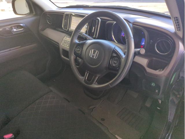 Ｎ－ＯＮＥ プレミアム　ツアラー・Ｌパッケージ　バックカメラ　ＳＤナビ　オートクルコン　ＨＩＤライト　オートライト　ＥＴＣ　純正アルミ　ＢＴ接続　ＣＤ／ＤＶＤ再生　Ａストップ　Ｐスタート　ステアリモコン　パドルシフト　スマートキー　フロアマット（24枚目）