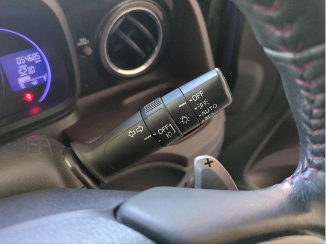 Ｎ－ＯＮＥ プレミアム　ツアラー・Ｌパッケージ　バックカメラ　ＳＤナビ　オートクルコン　ＨＩＤライト　オートライト　ＥＴＣ　純正アルミ　ＢＴ接続　ＣＤ／ＤＶＤ再生　Ａストップ　Ｐスタート　ステアリモコン　パドルシフト　スマートキー　フロアマット（31枚目）