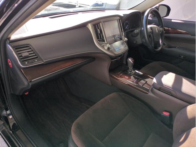 クラウン ロイヤルサルーン ワンオーナー Bカメラ HDDナビ オ-トクルコン LEDライト オ-トライト 電動シート ETC 純正アルミ BTオーディオ フルセグTV CD/DVD再生 Pスタート ステアリモコン スマートキー(8枚目)