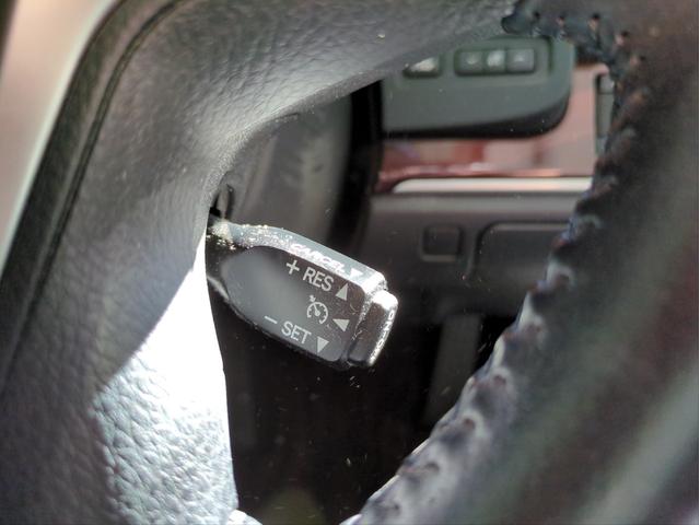 クラウン ロイヤルサルーン ワンオーナー Bカメラ HDDナビ オ-トクルコン LEDライト オ-トライト 電動シート ETC 純正アルミ BTオーディオ フルセグTV CD/DVD再生 Pスタート ステアリモコン スマートキー(28枚目)