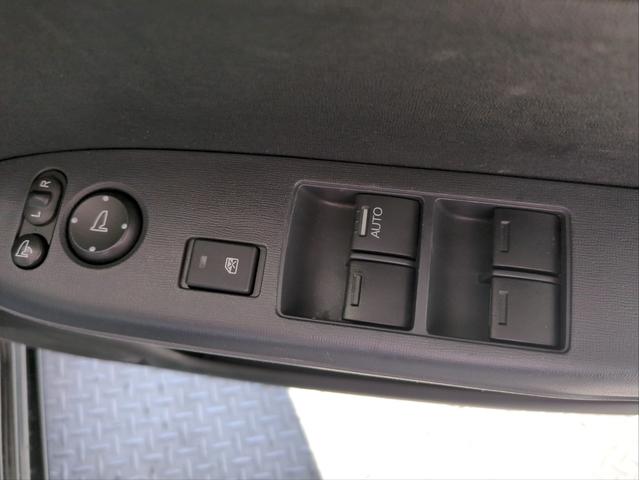 Ｎ－ＯＮＥ ツアラー・Ｌパッケージ　社外ナビ　ターボ　パドルシフト　オートクルコン　ＵＳＢ接続　ＣＤ・ＤＶＤ再生　社外アルミ　プッシュスタート　スマートキー　オートライト　ＨＩＤライト　アイドリングストップ　ベンチシート（32枚目）