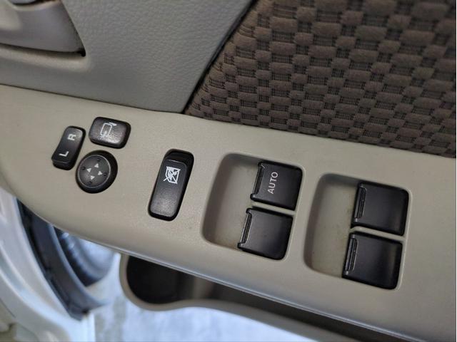 【車輌状態をわかりやすく！】入庫した車は整備士、営業スタッフにより入念にチェックしております。チェックした内容や搭載装備等は全車『車輌状態シート』を掲示してどなたでもご覧頂けるようにしております。