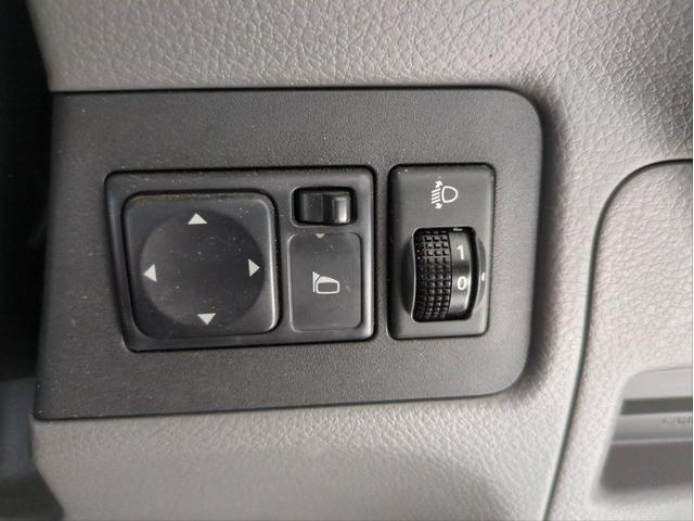 ＮＶ２００バネットワゴン １６Ｘ－２Ｒ　両側スライドドア　メモリーナビ　キーレスキー　ＥＴＣ　ドラレコ　ＢＴ接続　Ｆフォグランプ　ＣＤ再生　フロアマット　盗難防止装置（17枚目）