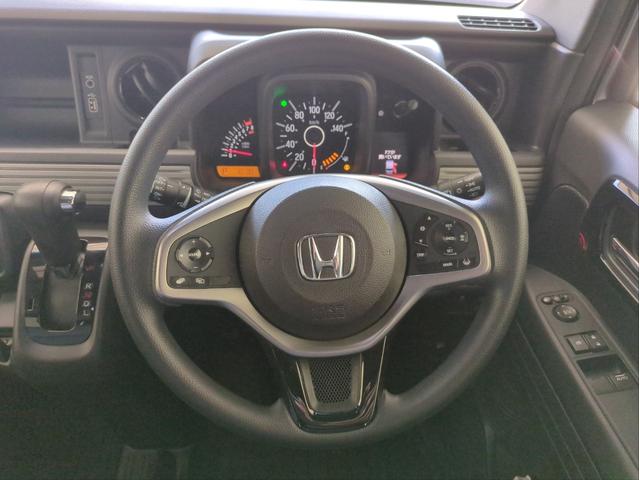 Ｎ－ＶＡＮ＋スタイル ファン・ホンダセンシング　衝突軽減装置　追従クルコン　両側スライド　レーンアシスト　アクセル踏み間違い防止装置　フルフラットシート　ＬＥＤライト　オートライト　ＵＳＢ接続　ＡＵＶ接続　Ｐスタート　ステアリングリモコン（13枚目）