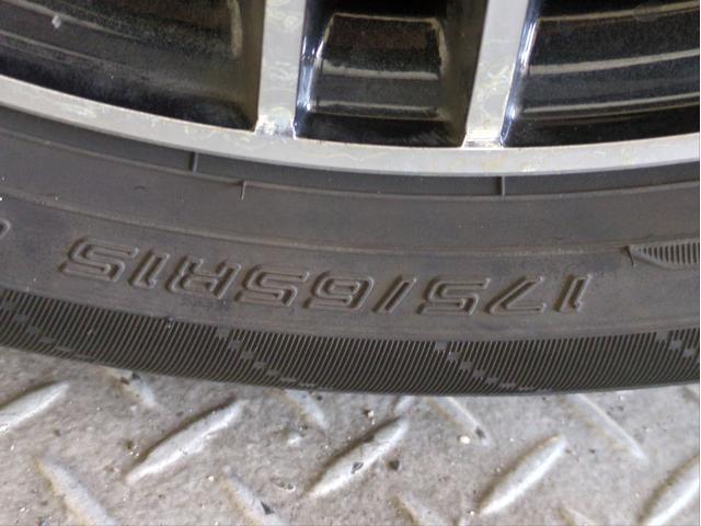 アクア Sスタイルブラック 社外ナビ 衝突軽減装置 車線逸脱警報 バックカメラ ドラレコ ETC BTオーディオ CD・DVD再生 社外アルミ アイドリングストップ オートライト プッシュスタート(50枚目)