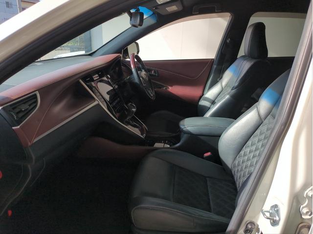 ハリアー プレミアム　アドバンスドパッケージ　衝突軽減Ｂ　全周囲カメラ　レーンキープ　クリアランスソナー　ＳＤナビ　追従クルコン　電動リアゲート　電動シート　ＬＥＤライト　オ－トライト　ドラレコ　ＥＴＣ　純正アルミ　ＢＴ接続　ステアリモコン（9枚目）