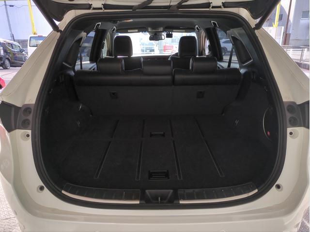 ハリアー プレミアム　アドバンスドパッケージ　衝突軽減Ｂ　全周囲カメラ　レーンキープ　クリアランスソナー　ＳＤナビ　追従クルコン　電動リアゲート　電動シート　ＬＥＤライト　オ－トライト　ドラレコ　ＥＴＣ　純正アルミ　ＢＴ接続　ステアリモコン（11枚目）