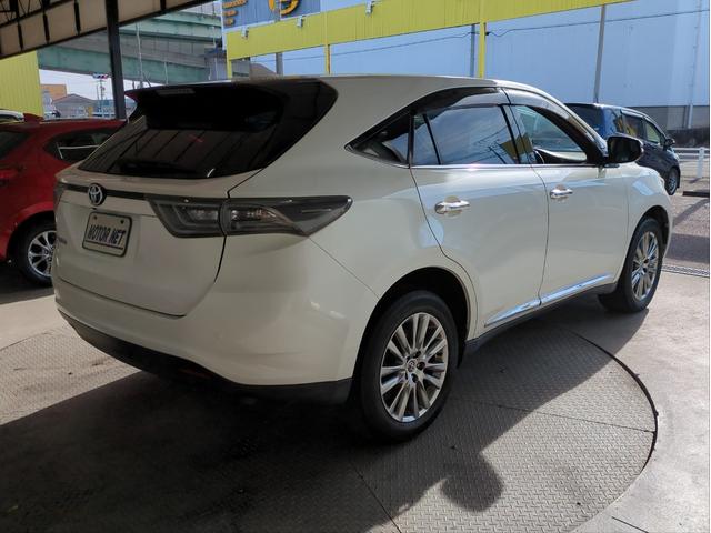 ハリアー プレミアム　アドバンスドパッケージ　衝突軽減Ｂ　全周囲カメラ　レーンキープ　クリアランスソナー　ＳＤナビ　追従クルコン　電動リアゲート　電動シート　ＬＥＤライト　オ－トライト　ドラレコ　ＥＴＣ　純正アルミ　ＢＴ接続　ステアリモコン（21枚目）