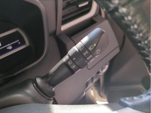 タンク カスタムＧ－Ｔ　両側電動スライド　衝突軽減ブレーキ　Ｂカメラ　ＳＤナビ　オートクルコン　ＬＥＤライト　オ－トライト　ＥＴＣ２．０　純正アルミ　ＢＴ接続　ＣＤ／ＤＶＤ再生　フルセグＴＶ　タ－ボ　ステアリモコン（33枚目）