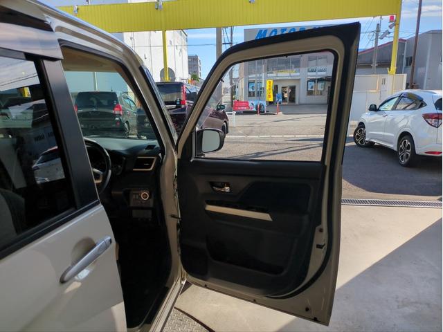 タンク カスタムＧ－Ｔ　両側電動スライド　衝突軽減ブレーキ　Ｂカメラ　ＳＤナビ　オートクルコン　ＬＥＤライト　オ－トライト　ＥＴＣ２．０　純正アルミ　ＢＴ接続　ＣＤ／ＤＶＤ再生　フルセグＴＶ　タ－ボ　ステアリモコン（35枚目）