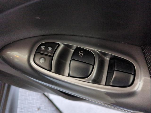 ジューク １６ＧＴ　全周囲カメラ　ＳＤナビ　ＬＥＤライト　オートライト　ＥＴＣ　ドラレコ　ターボ　純正アルミ　バックカメラ　フロント／サイドカメラ　ＢＴ接続　フルセグＴＶ　ＣＤ／ＤＶＤ再生　Ｐスタート（37枚目）