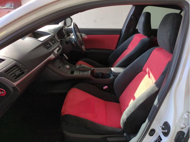 ＣＴ ＣＴ２００ｈ　Ｆスポーツ　バックカメラ　障害物センサー　ＨＤＤナビ　サンルーフ　　オートクルコン　ＬＥＤライト　オートライト　ＥＴＣ　ドラレコ　シートヒーター　純正アルミ　ＢＴ接続　パドルシフト　フルセグＴＶ　ステアリモコン（9枚目）